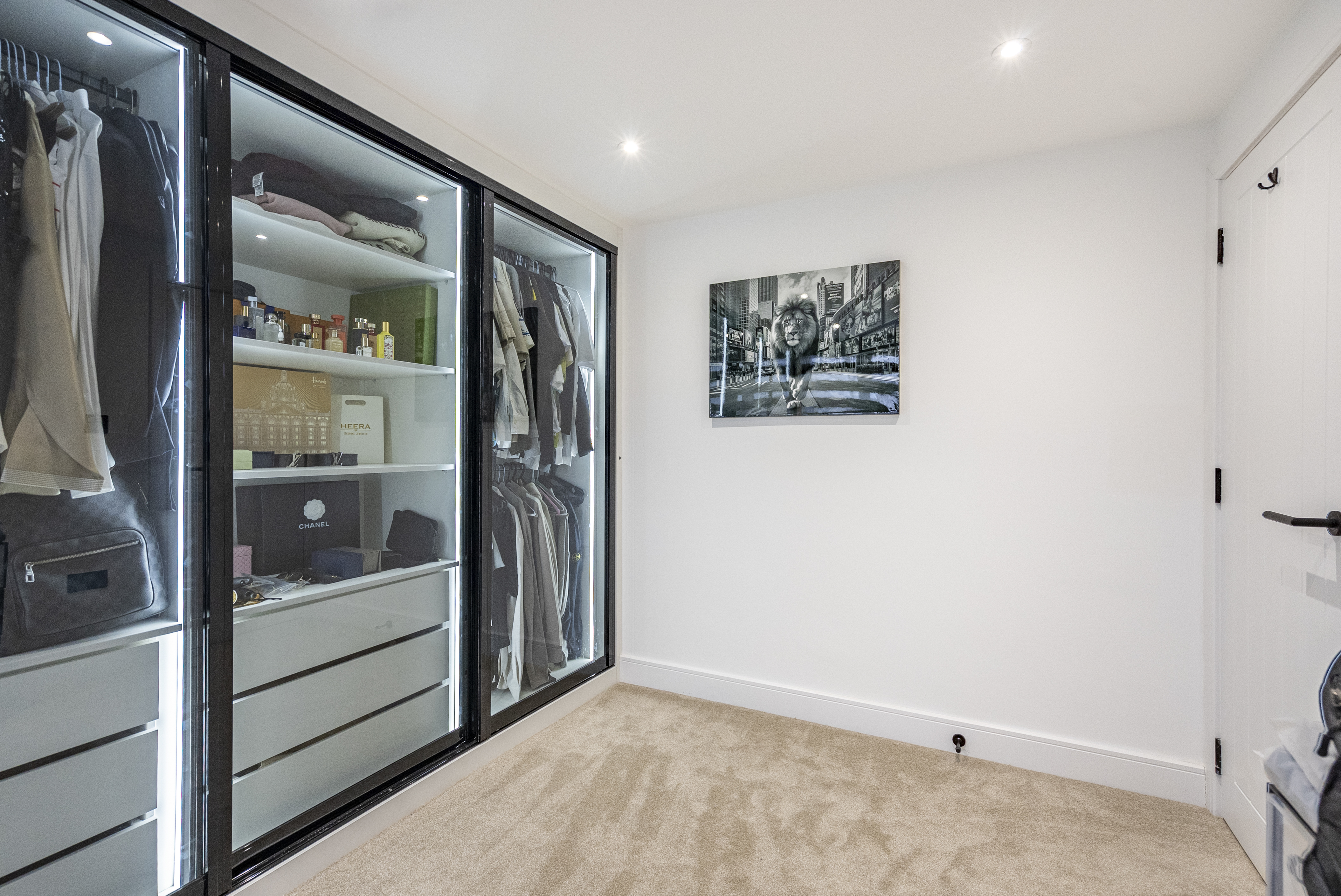 Beautiful Wardrobe Installation and Bedroom